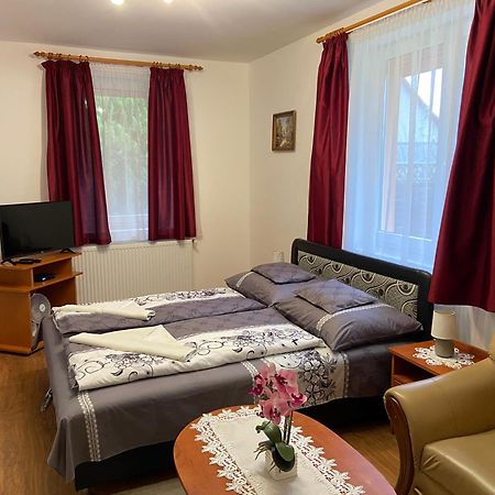 Vadrozsa Vendeghaz-Apartman Demjen Luaran gambar