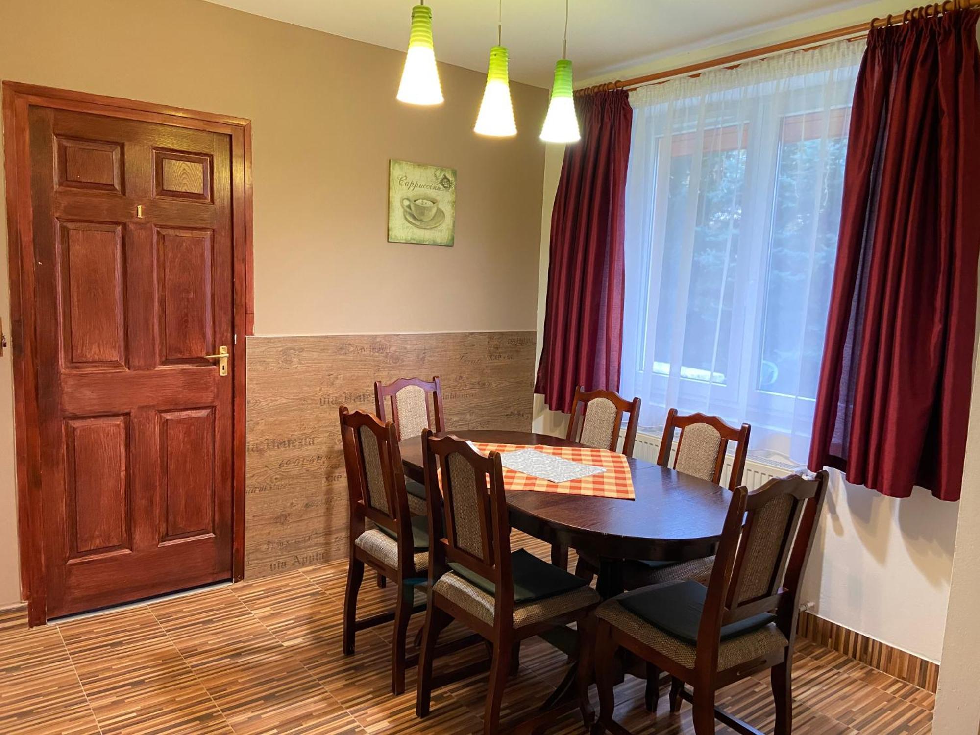 Vadrozsa Vendeghaz-Apartman Demjen Luaran gambar